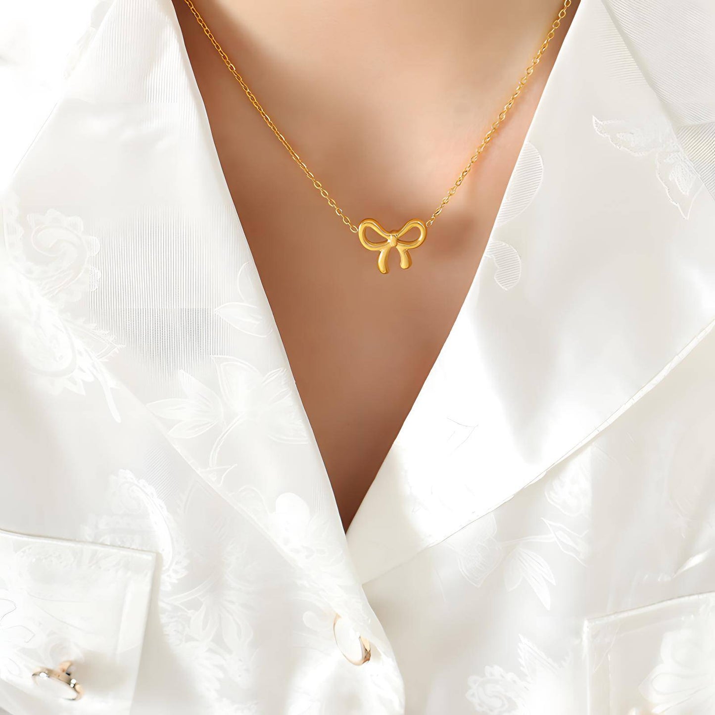 Bow Necklace