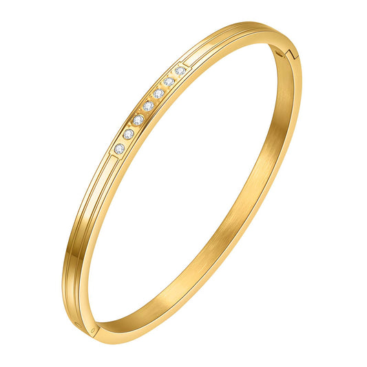 Lucia Bangles